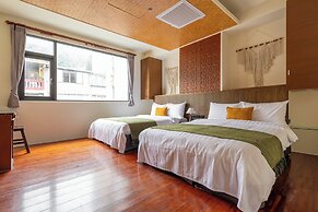 Sun Moon Lake ItaThao Vacation Inn with Elevator