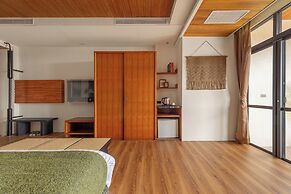 Sun Moon Lake ItaThao Vacation Inn with Elevator