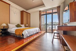 Sun Moon Lake ItaThao Vacation Inn with Elevator