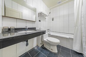 Sun Moon Lake ItaThao Vacation Inn with Elevator