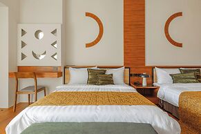 Sun Moon Lake ItaThao Vacation Inn with Elevator