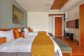 Sun Moon Lake ItaThao Vacation Inn with Elevator