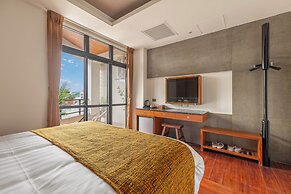 Sun Moon Lake ItaThao Vacation Inn with Elevator