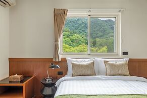 Sun Moon Lake ItaThao Vacation Inn with Elevator