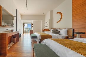 Sun Moon Lake ItaThao Vacation Inn with Elevator