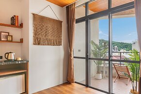 Sun Moon Lake ItaThao Vacation Inn with Elevator