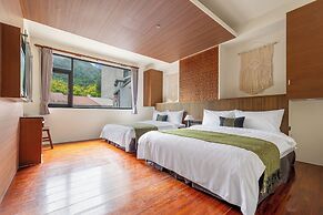 Sun Moon Lake ItaThao Vacation Inn with Elevator