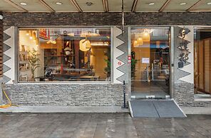 Sun Moon Lake ItaThao Vacation Inn with Elevator