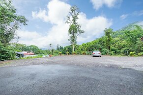 Sun Moon Lake ItaThao Vacation Inn with Elevator