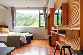 Sun Moon Lake ItaThao Vacation Inn with Elevator