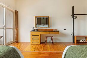 Sun Moon Lake ItaThao Vacation Inn with Elevator