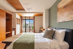 Sun Moon Lake ItaThao Vacation Inn with Elevator