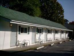 MacKenzie's Motel & Cottages