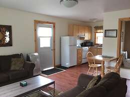 MacKenzie's Motel & Cottages