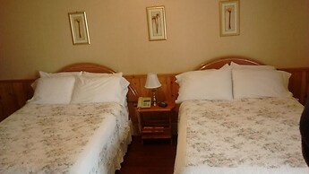 MacKenzie's Motel & Cottages