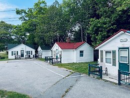 MacKenzie's Motel & Cottages