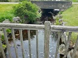 MacKenzie's Motel & Cottages