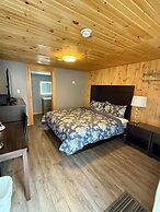 MacKenzie's Motel & Cottages