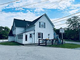 MacKenzie's Motel & Cottages