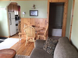 MacKenzie's Motel & Cottages