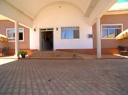 Executive Airport Hotel