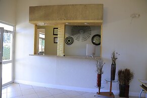 Executive Airport Hotel