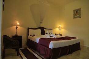 Executive Airport Hotel