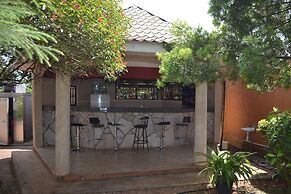 Executive Airport Hotel