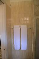 Executive Airport Hotel