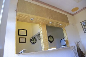 Executive Airport Hotel