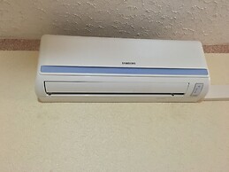 Executive Airport Hotel