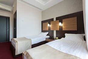 Hotel N