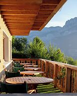 Hôtel Les Roches Fleuries