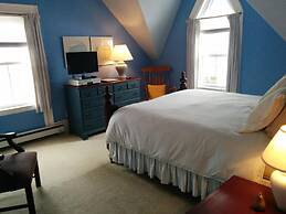 Fairmont House Bed & Breakfast