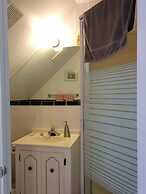 Fairmont House Bed & Breakfast