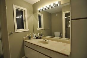 Cornerstone Bed and Breakfast