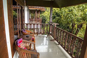 Haad Yao Over Bay Resort