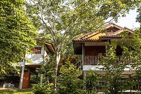Haad Yao Over Bay Resort