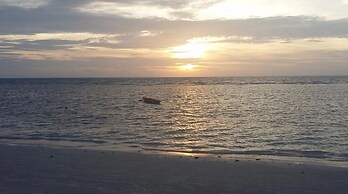 Haad Yao Over Bay Resort