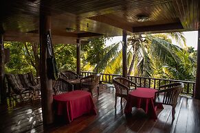 Haad Yao Over Bay Resort