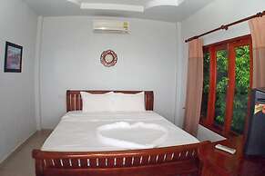 Haad Yao Over Bay Resort