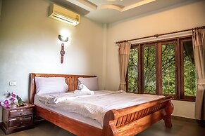 Haad Yao Over Bay Resort