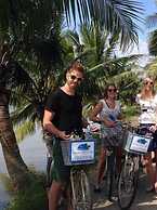 The Moon River Homestay & Villa