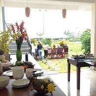 The Moon River Homestay & Villa