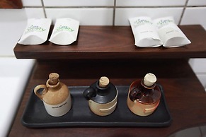 Lake Serenity Boutique Hotel