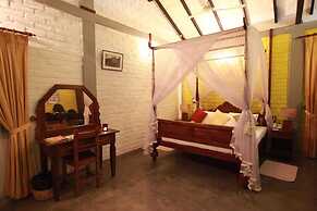 Lake Serenity Boutique Hotel