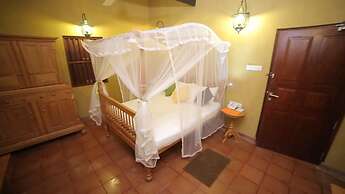 Lake Serenity Boutique Hotel