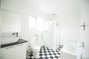 Siesta Central Apartments