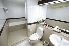 J - Town Serviced Apartments