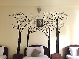 Hotel Crown Himalayas